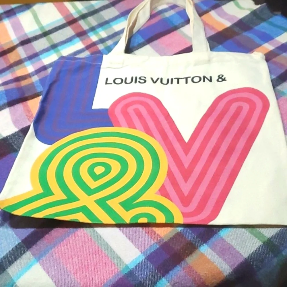 LV CANVAS TOTE NWOT - Picture 5 of 8